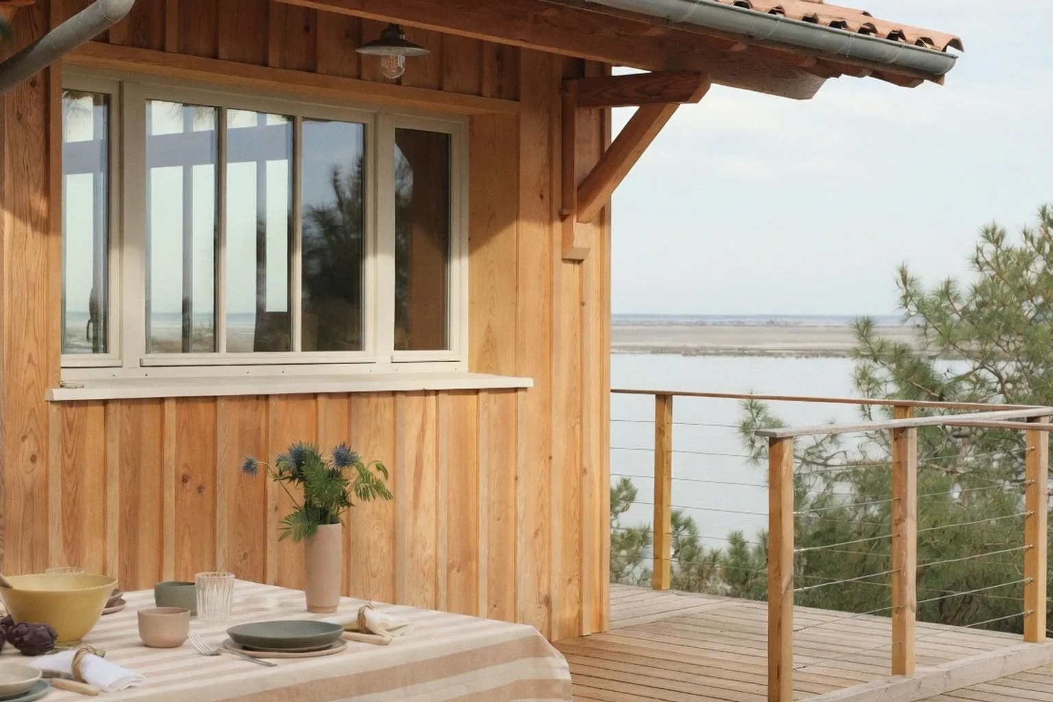 Architecture au Cap Ferret : une maison en pin des Landes qui sublime le paysage