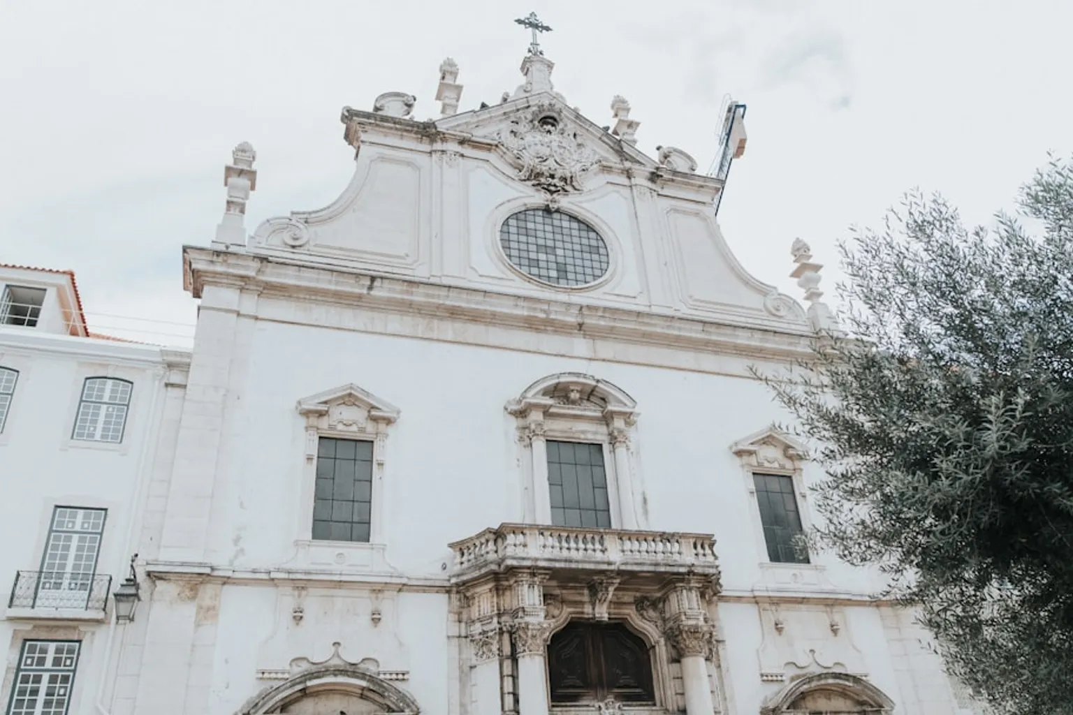Monastère de Saint-Vincent de Fora : horaires et pièges à éviter