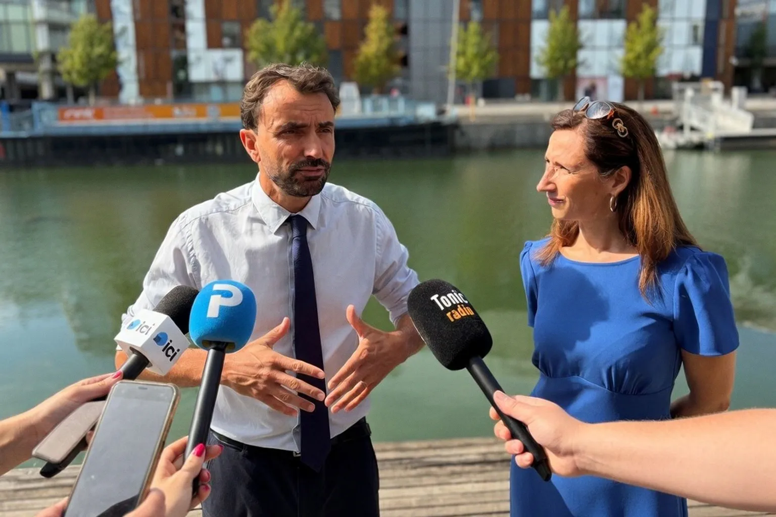 Piscine naturelle à Confluence : le maire de Lyon presse la Métropole d'agir