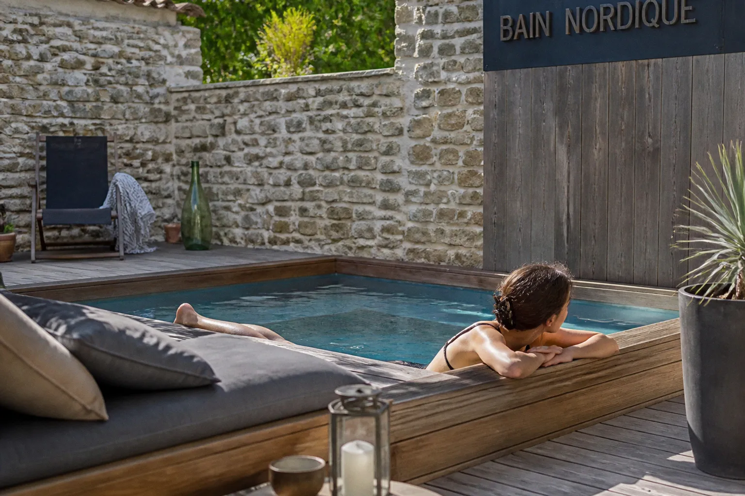 Pourquoi la mini-piscine compacte s'impose comme la solution idéale pour les petits jardins