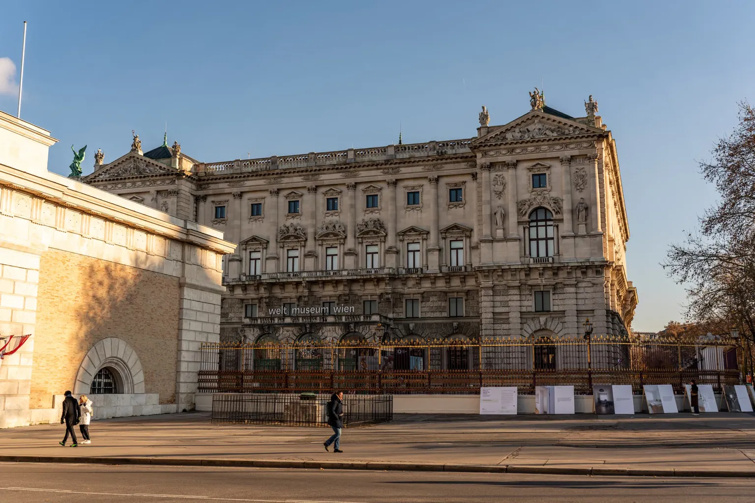Weltmuseum horaires : matinée calme ou nocturne du jeudi ?